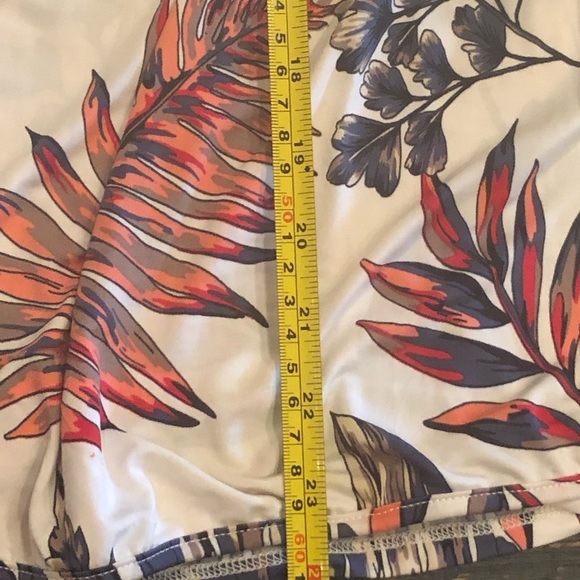 Top - Picture 4 of 4